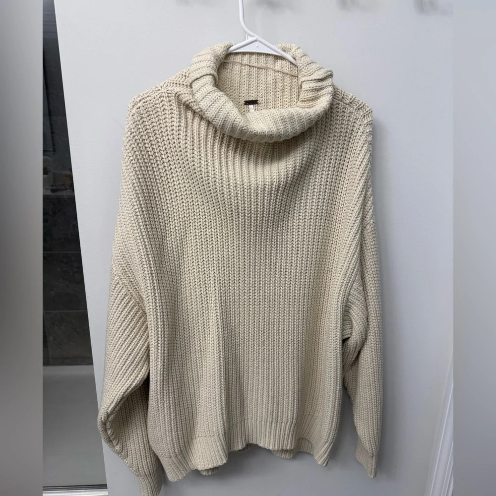 Free People “Swim Too Deep” Cream Turtle Neck Sweater - Picture 5 of 11
